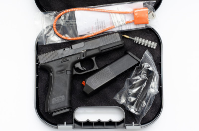 Пистолет спортивный Glock 17 Gen5 кал. 9x19 мм