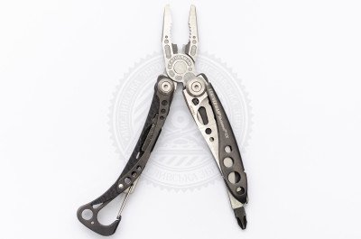 Мультитул Leatherman Skeletool CX